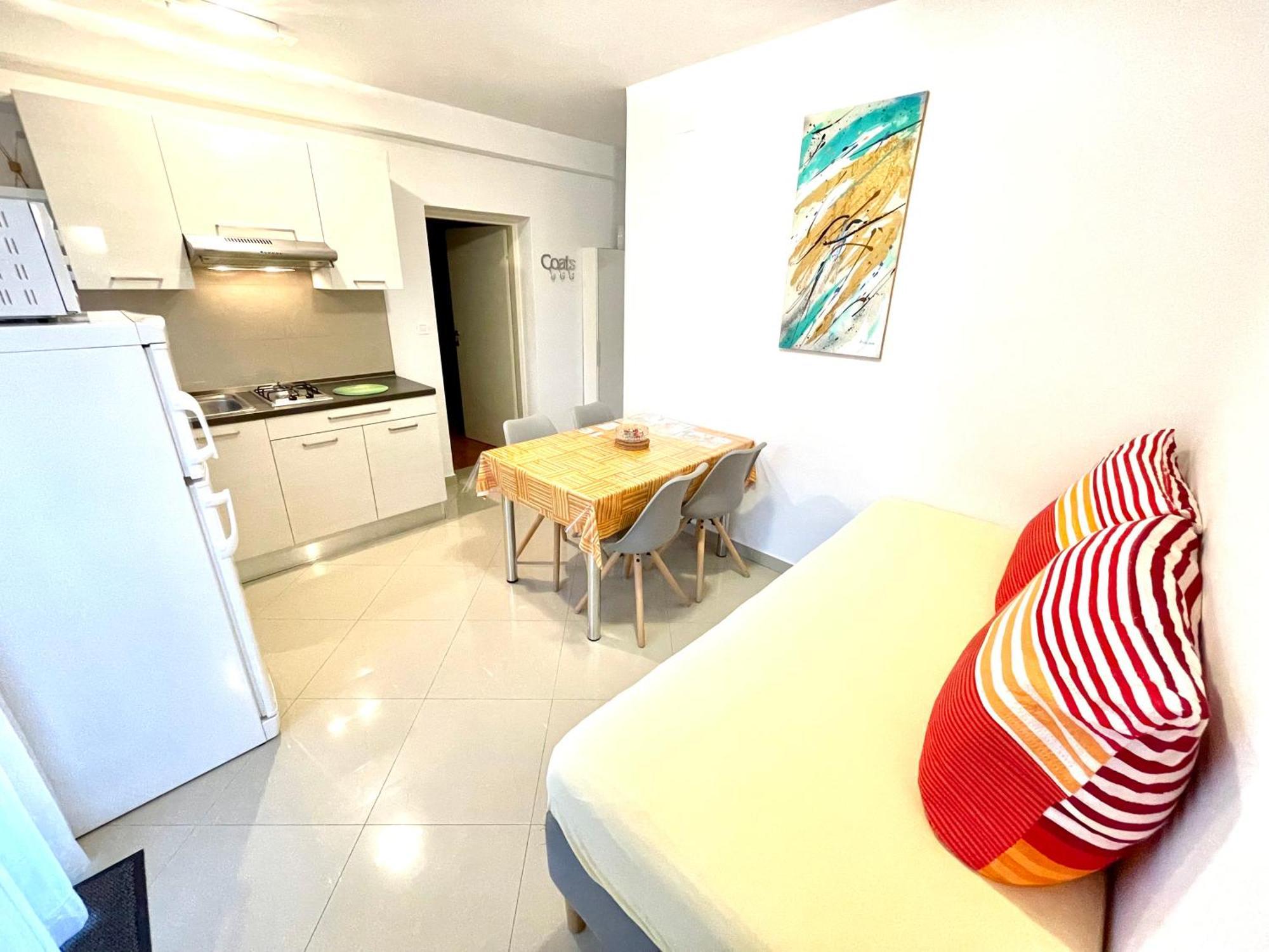 Studio Villa Mattossi 罗维尼 外观 照片